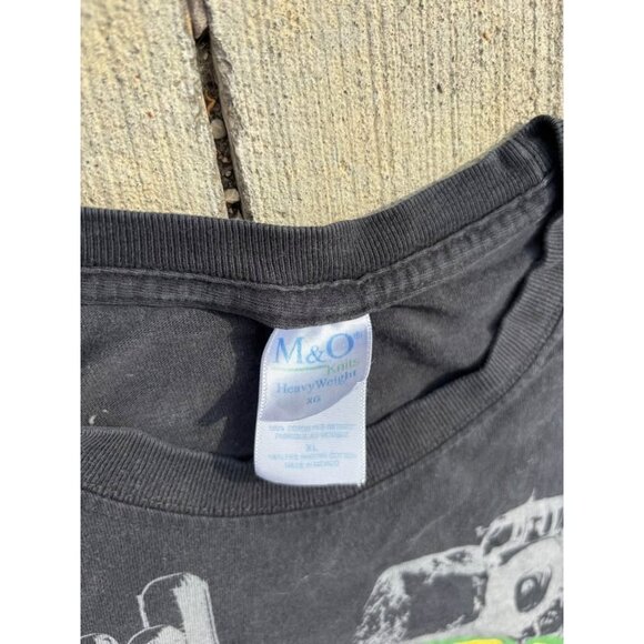 Vintage Farmers Feed Families John Deer Graphic T shirt Faded 90’s - Picture 6 of 6